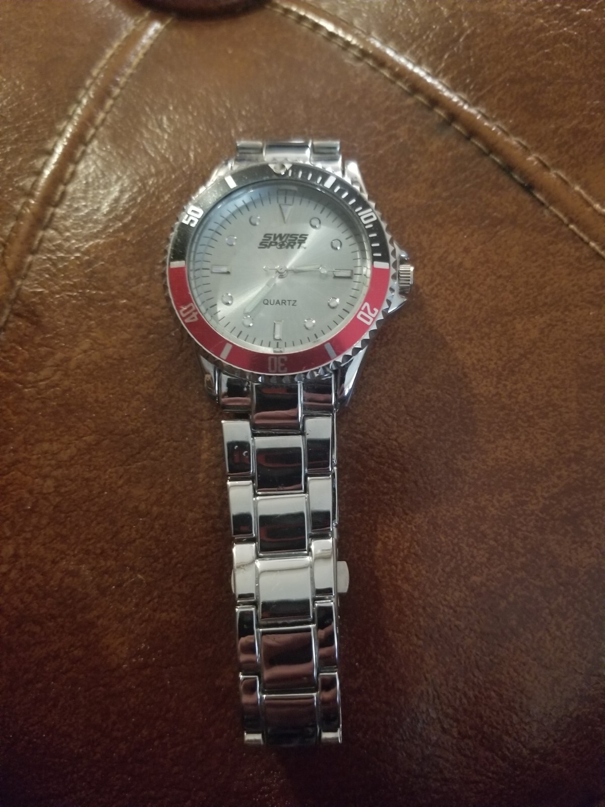 Swiss sports watch for men. Y345. Stainless steel. Quartz. Needs Battery. Q4