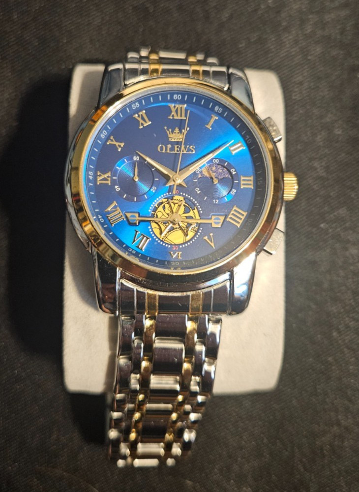 Runs Great! OLEVS 2859G Mens Watch Chronograph – Gold/Silver – New Battery!