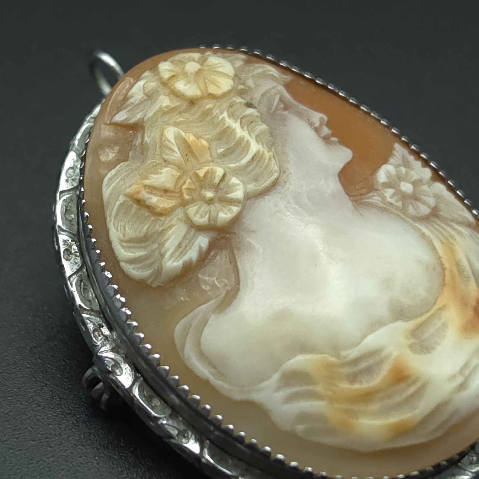 Antique Art Deco Hand Carved Shell Cameo Pendant Brooch Floral Lady Silver Tone