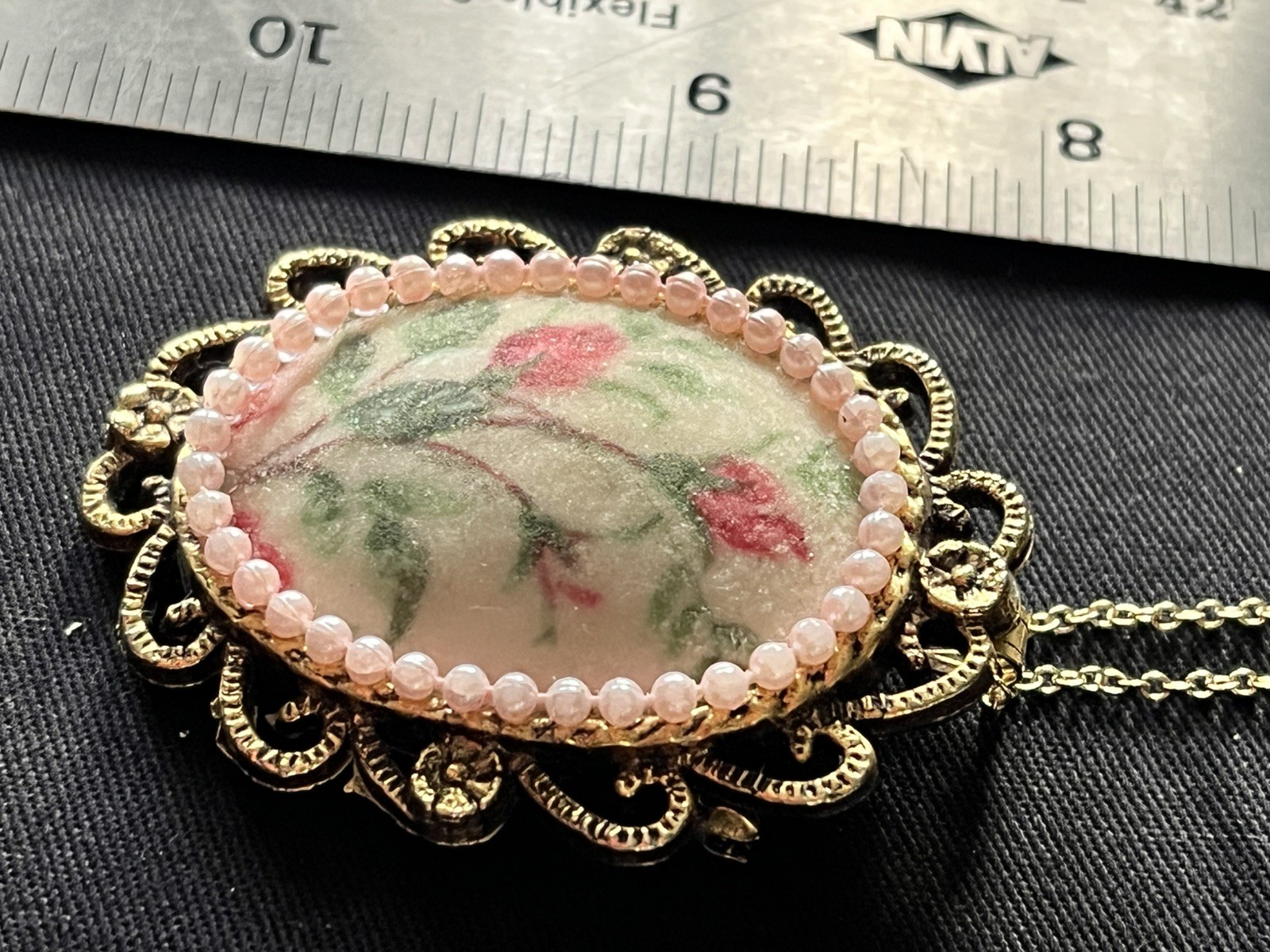 Rare Vintage Hand-Painted Sugared Eggshell Floral Brooch / Pendant 1960s