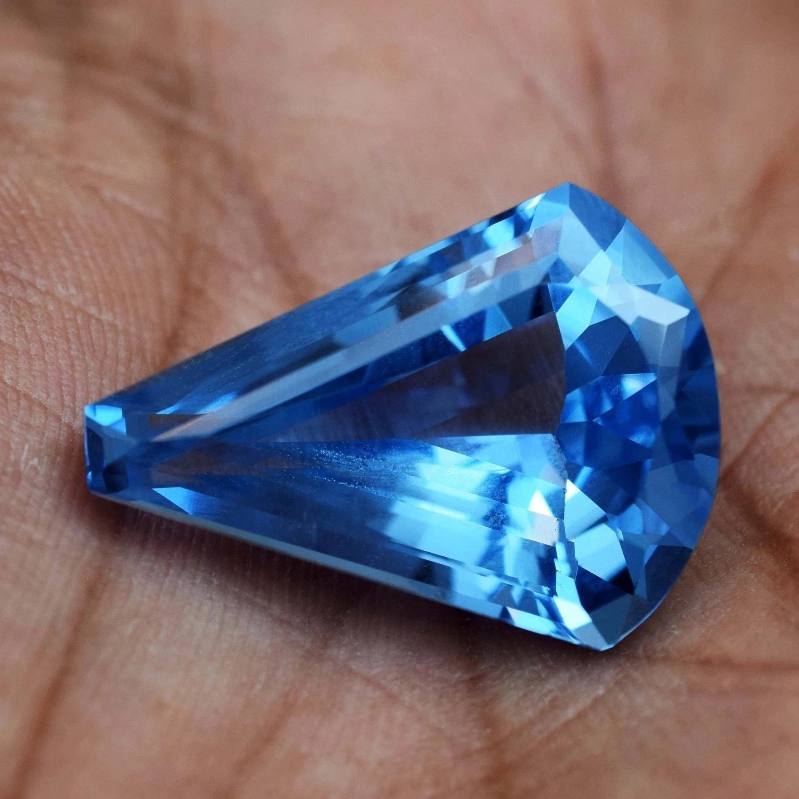 20 Ct Natural Santa Maria Blue Aquamarine Fancy Cut Certified Loose Gemstone