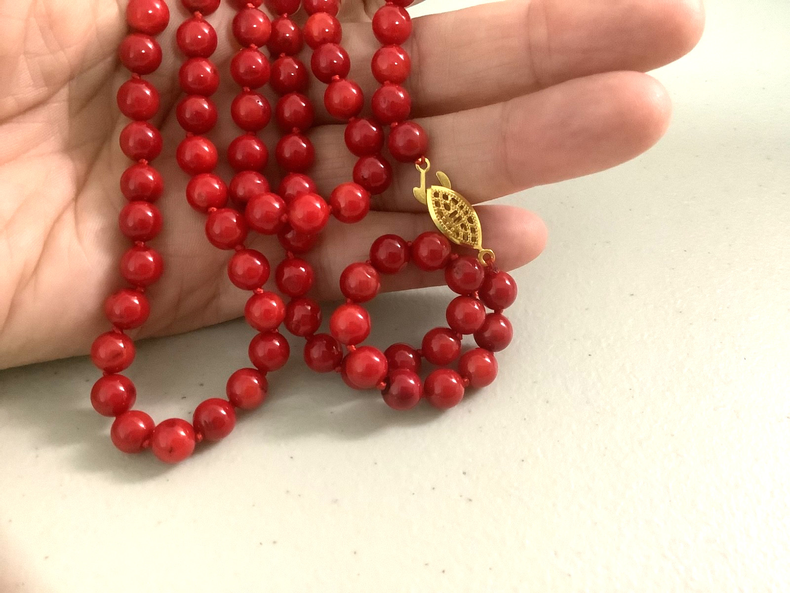 VTG vivid red genuine coral beaded necklace 35″ gorgeous 7mm polished knotted