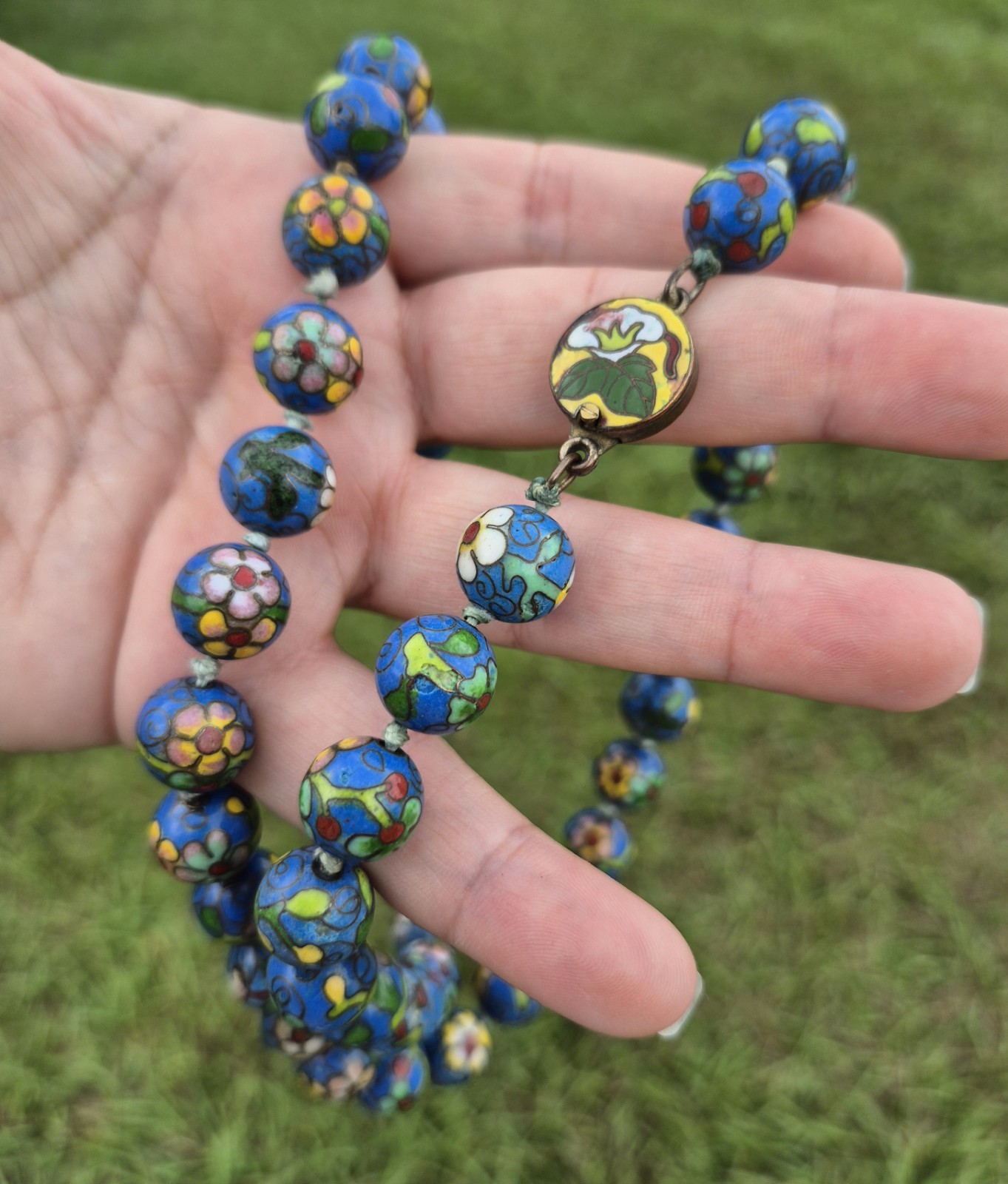 Vintage Blue Floral 26″ Strand Cloisonne Bead Necklace Old Estate Jewelry 12.3mm