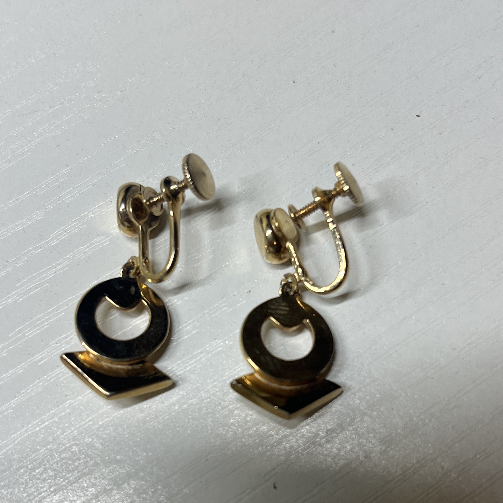 Gold Tone Black Metal Geometric Dangle Drop Earrings Screw Back Clip-On