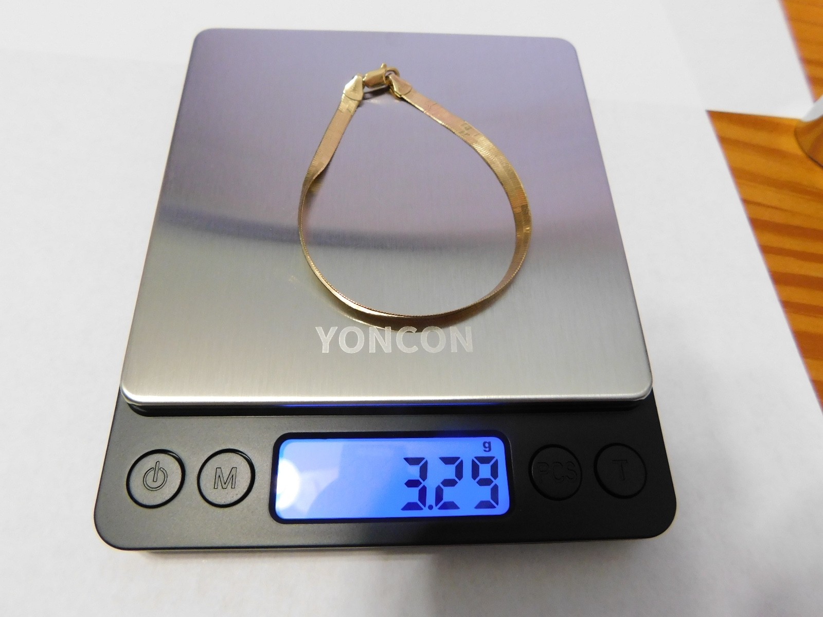 B&M 14KT Italy Gold Herringbone Bracelet 7″ Yellow Gold **Kinks 3.29 Grams