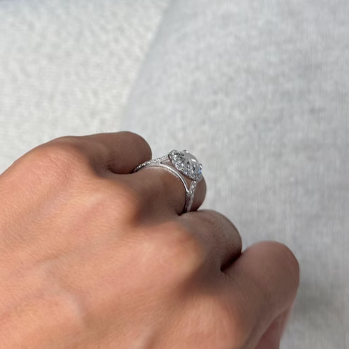 Lab Grown Diamond VS1 2.30 CT Oval-Cut Halo Engagement Ring 14k White Gold