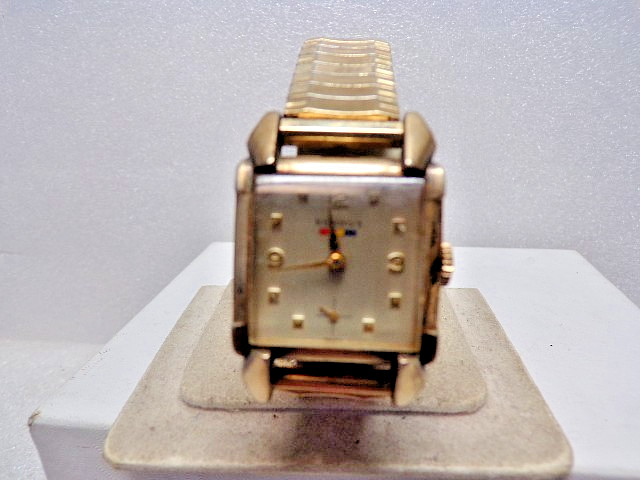 VINTAGE Benrus 17 Jewel 10K RGP Bezel I n a Speidel Band Mode ;DM21 RUNS