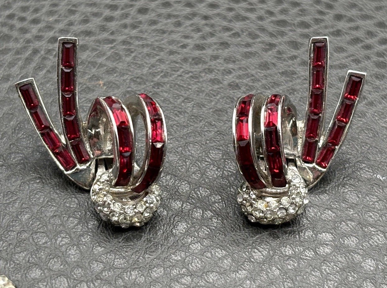 Vintage Boucher 3227 Red Baguette Rhinestone Necklace Clip On Earring Set