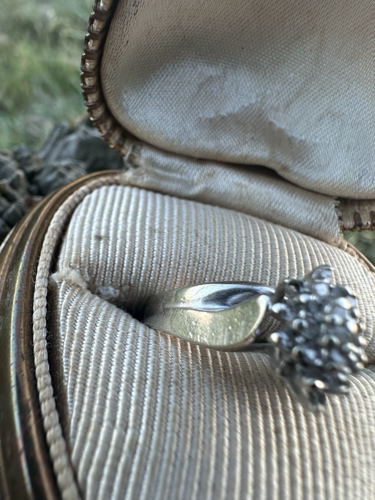 *read* Vintage Diamond Cluster Ring In 10k White Gold Size 7 2.85 Gram