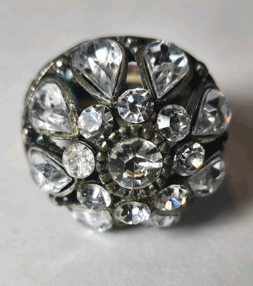 Vntg Cluster Dome Cocktail Ring Variable Size 6-9 Clear Rhinestone Brass Band