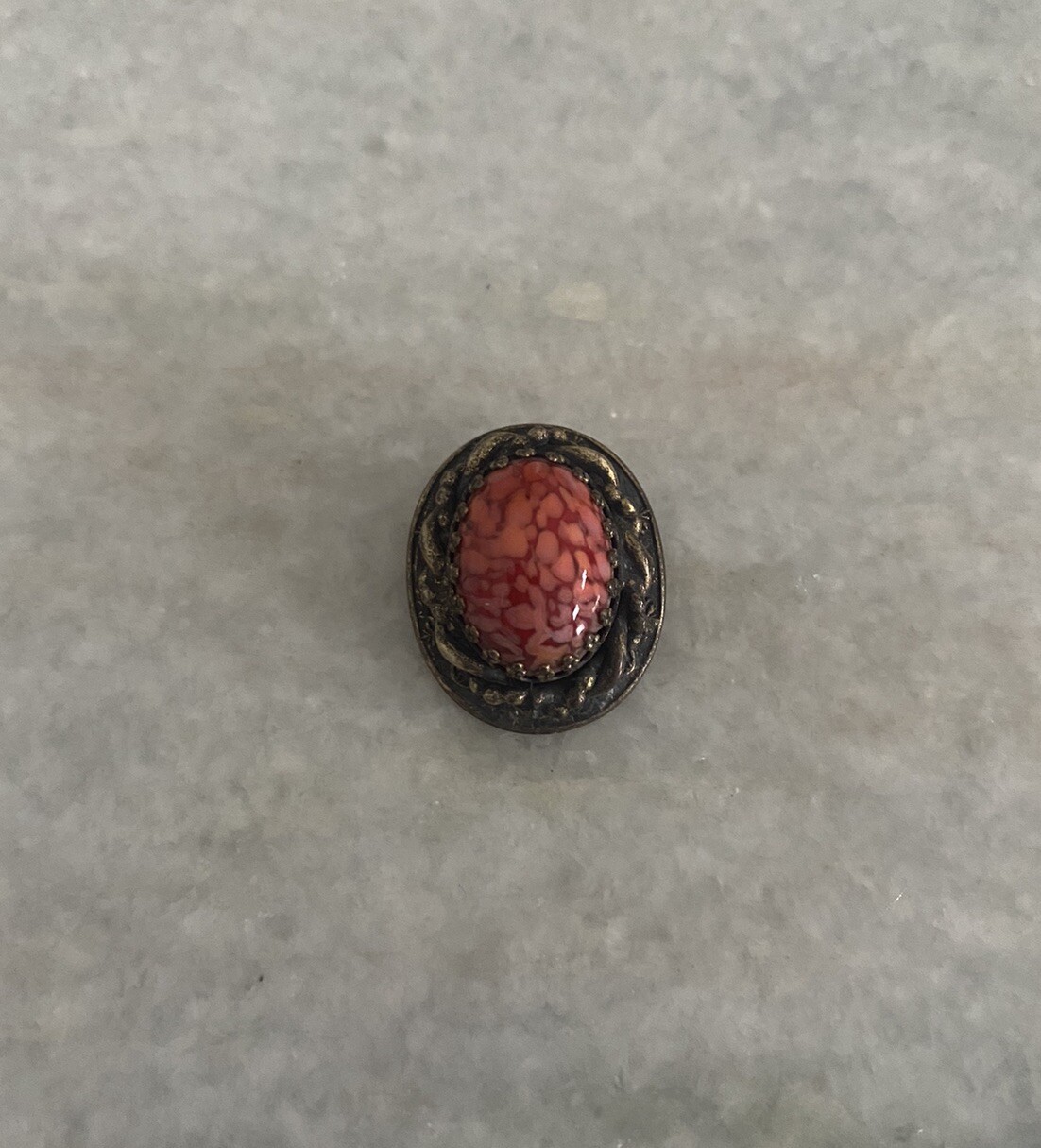 Beautiful Vintage Blood Orange Red Stone Brooch Pin Twisted Frame