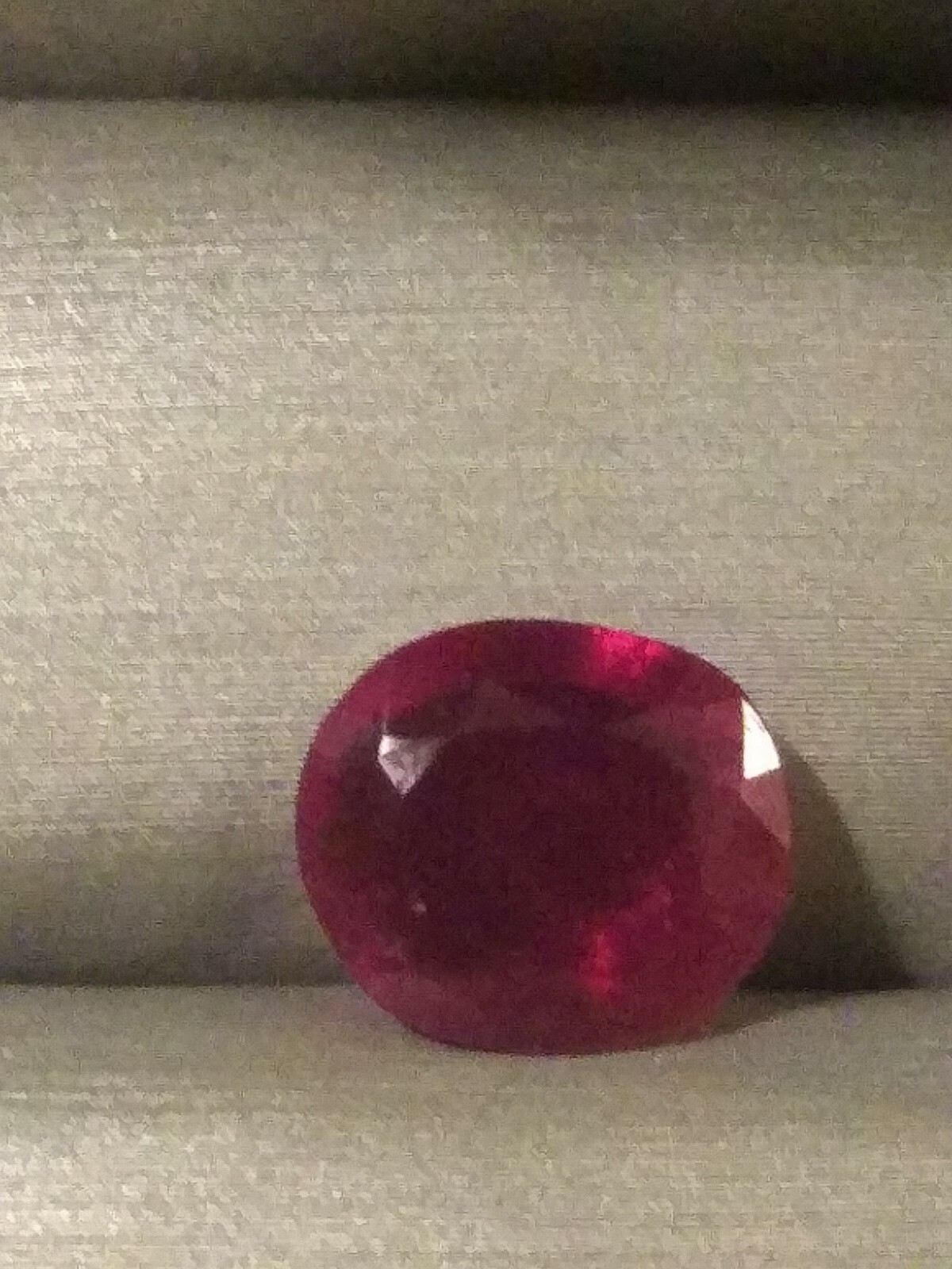NATURAL CERTIFIED GEM TESTED RED OVAL RUBY 6.36 CARATS