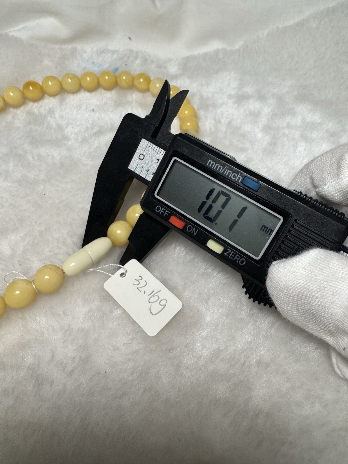 Genuine Baltic Amber Necklace-Polished Round Bead 10.1-10.9mm 53cm 32.16g