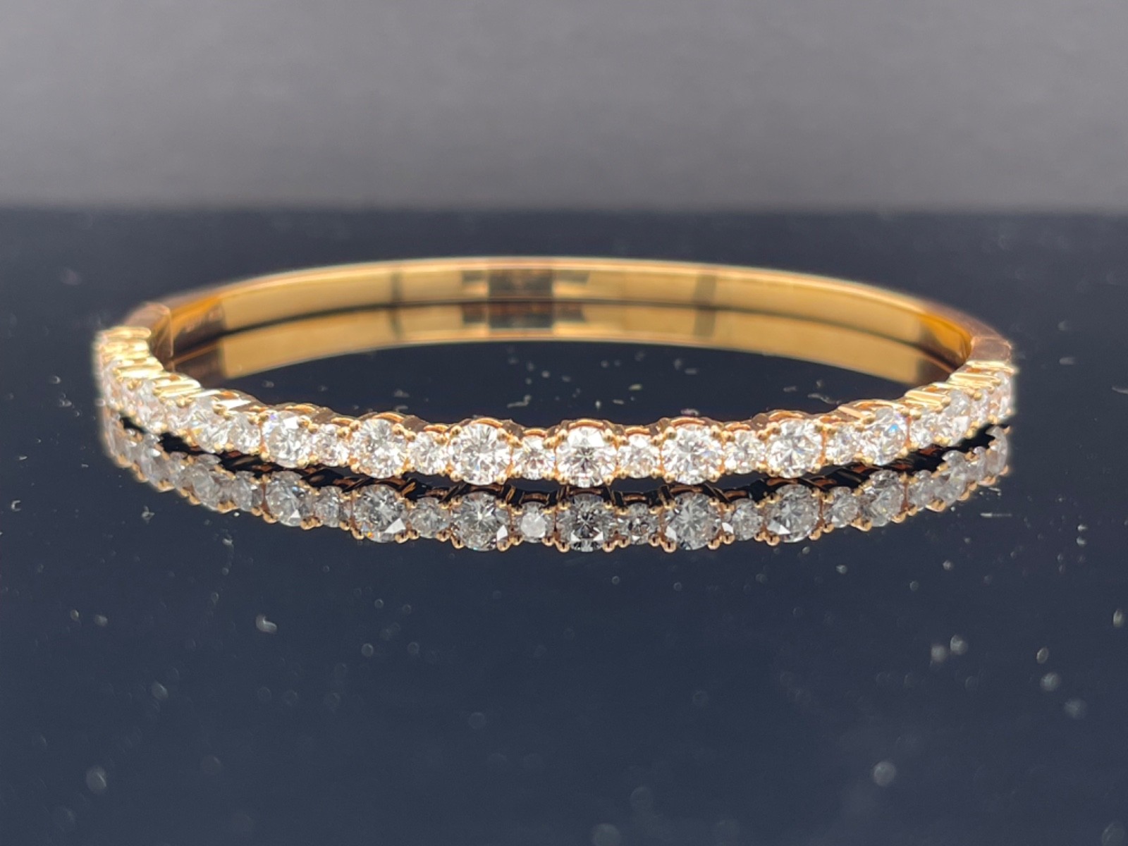 3.17 Carat TW, Stunning Natural Diamond 18K Rose Gold Bangle Bracelet