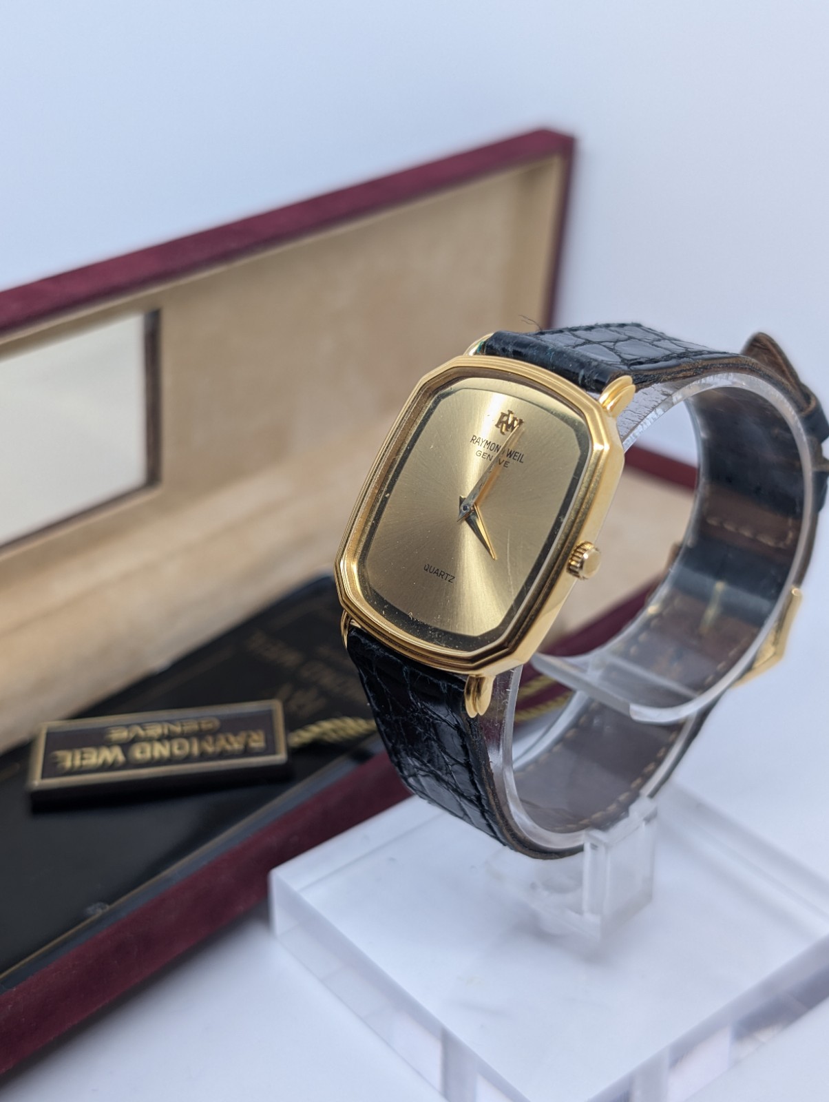 Vintage Raymond Weil Geneve Quartz Gold-Plated Dress Watch – Ref: 5317 (New Old
