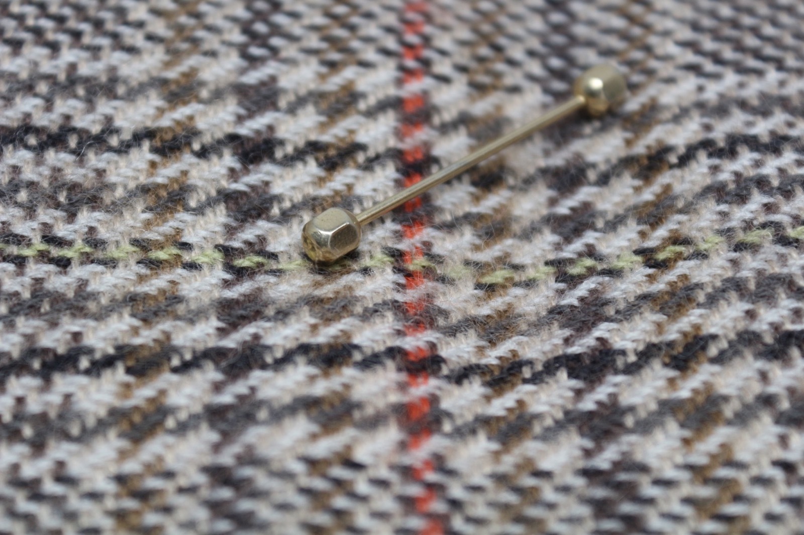 VTG Pinhall Collar Bar Pin Mens Gold Tone Brass Barbell Type Ribbed Cube Eyelet