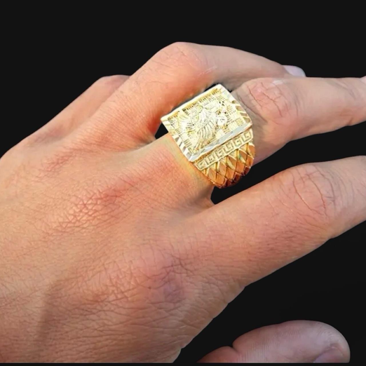Gold plated Eagle Ring Size 7 Zinc alloy material brand new