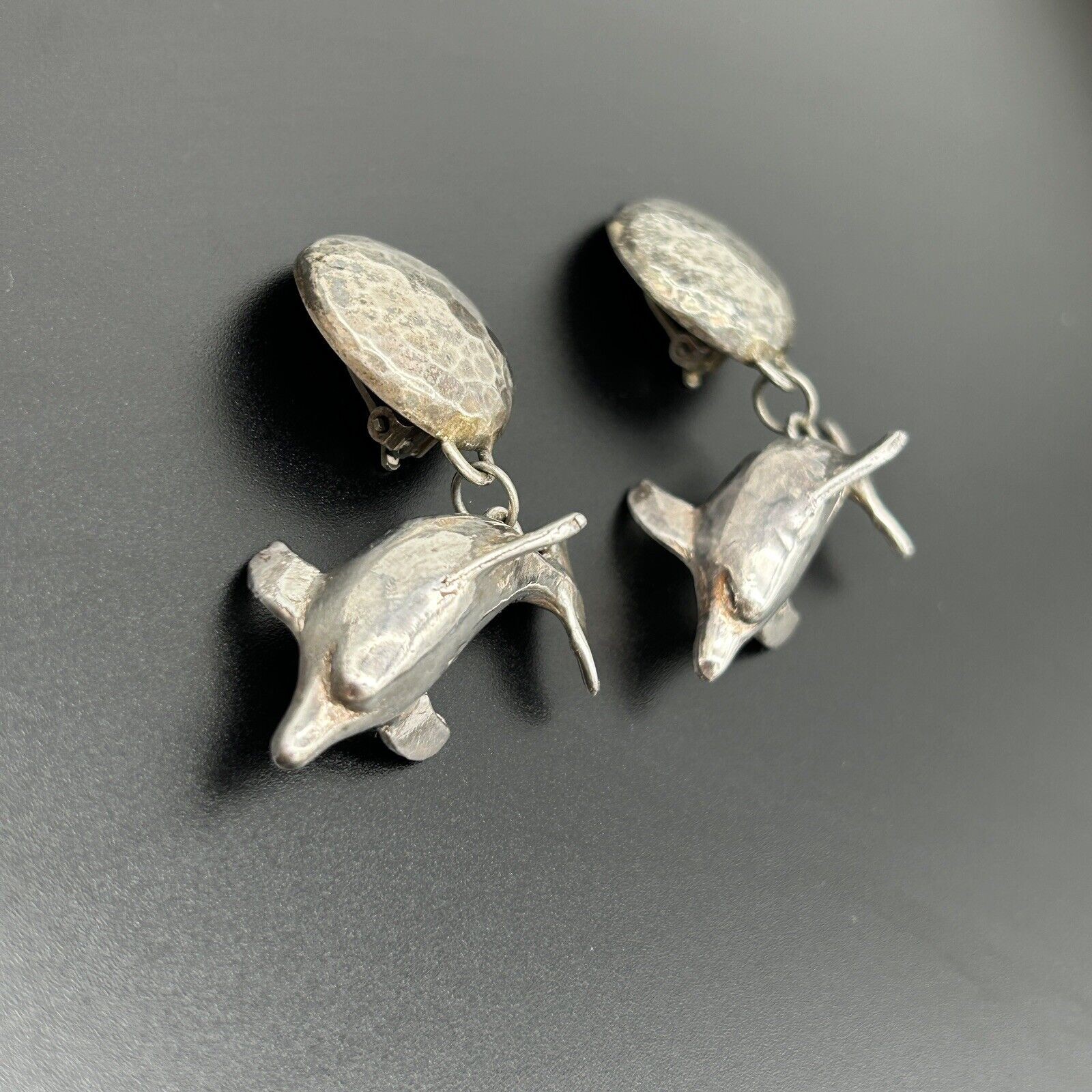 Vintage Signed Susan Cummings Sterling Silver Dolphin Dangle Clip On Earrings