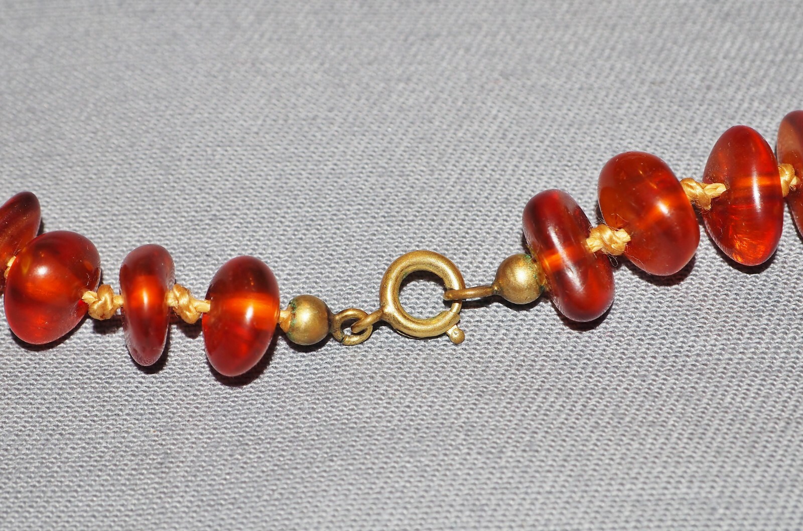 Amber Necklace, 77 cm 29 g