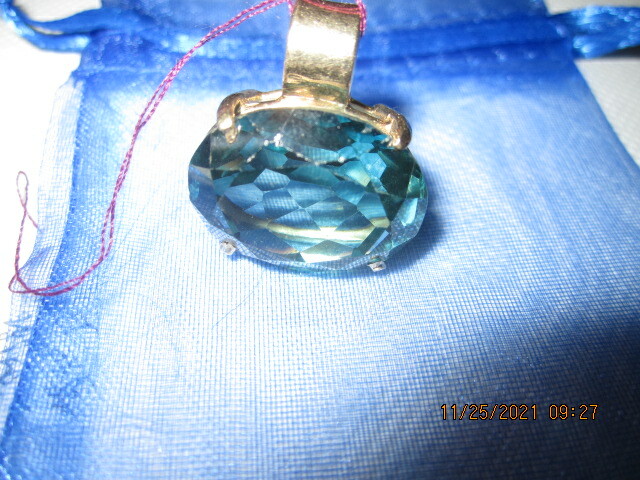 NWT 30 ct. December Blue Topaz 20 mm X 15mm