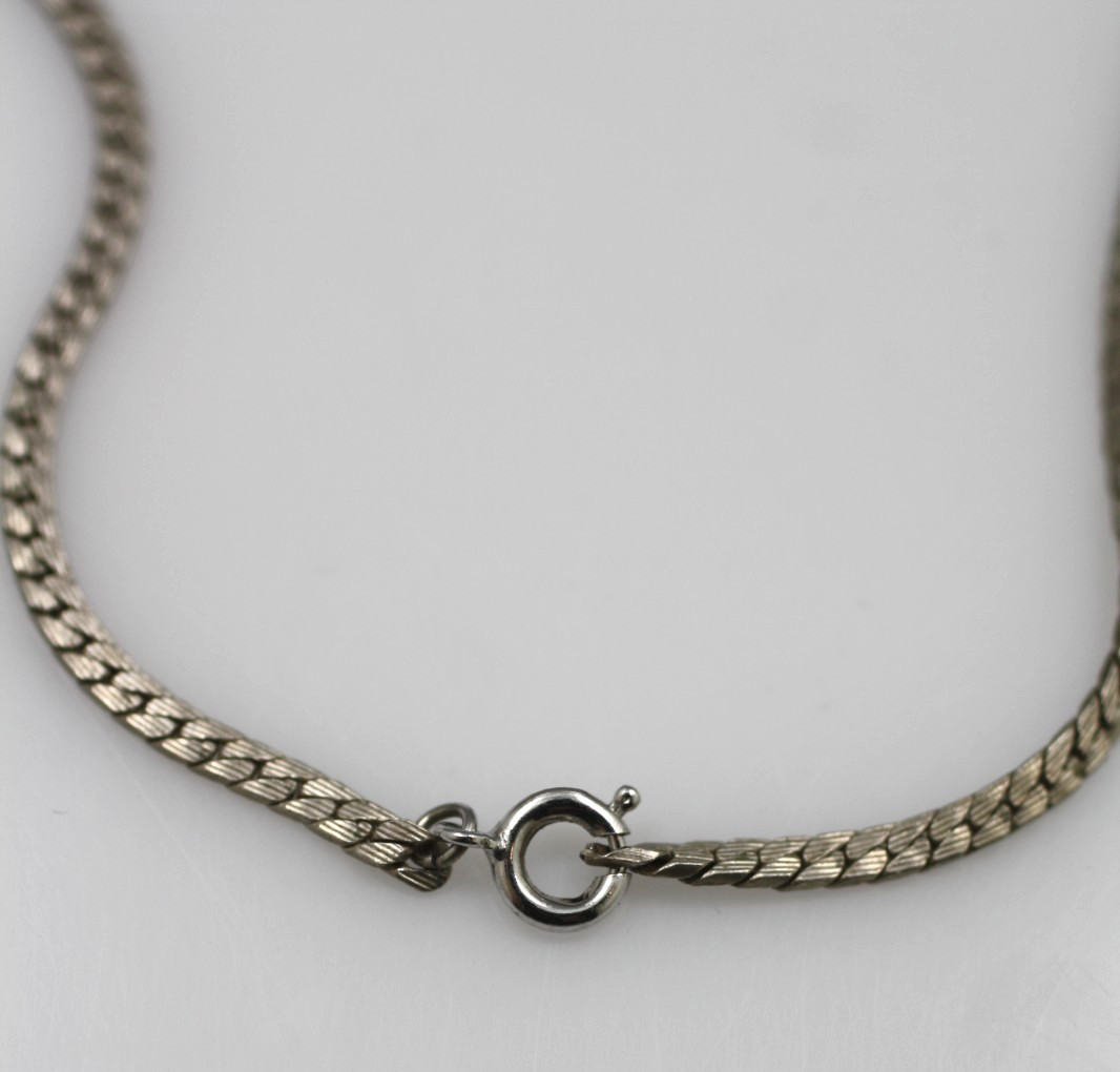 Vintage white 12K gold filled flat herring bone chain necklace 24″ inch long