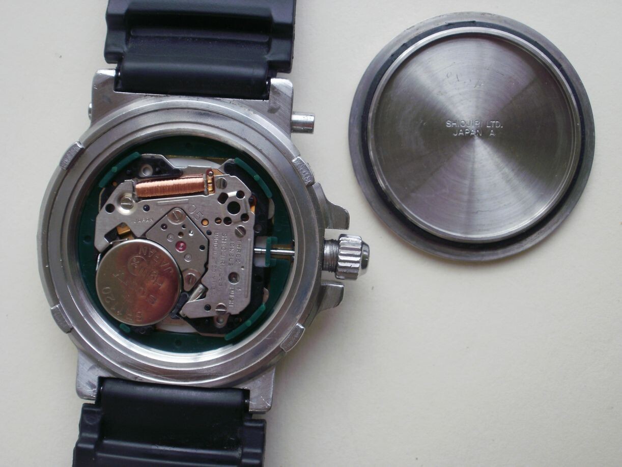 Yema Navygraf 300m. men’s ref.T9 043 6 original diver quartz vintage wrist watch