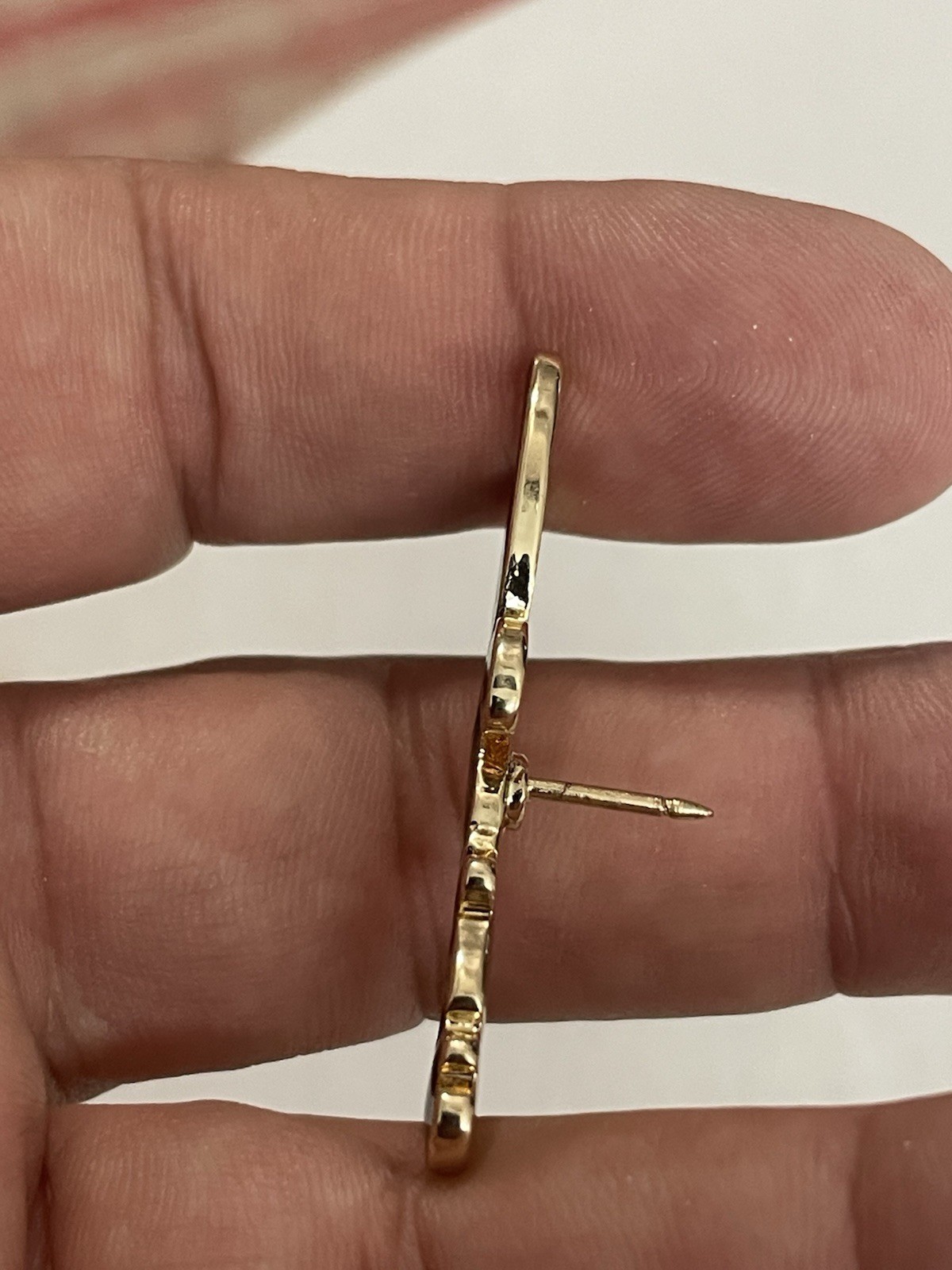 Disney Black And Gold Tone Enamel Pin Fashion Jewelry Hat Jacket Tie Nice