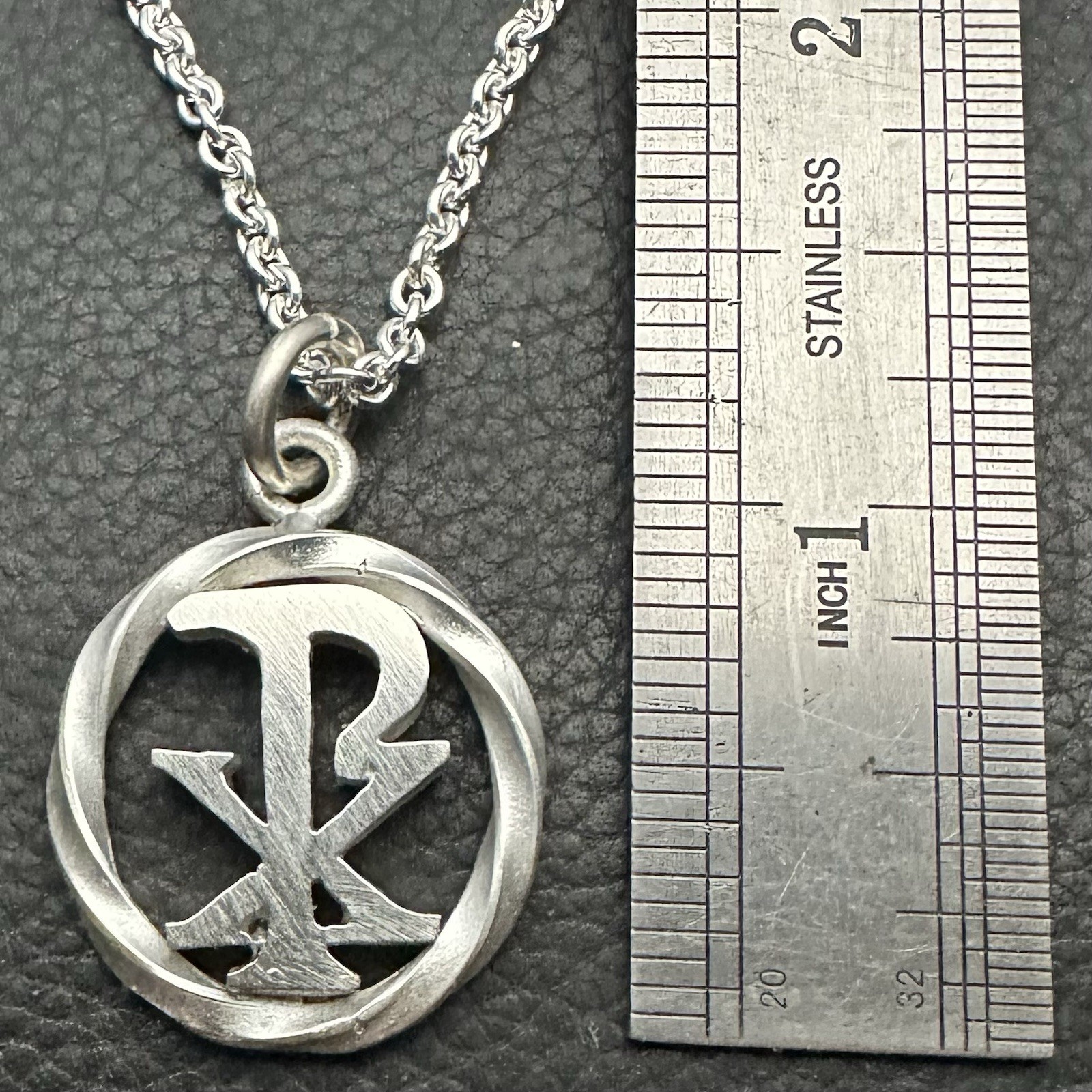 MJG STERLING SILVER CHI RHO PENDANT. + CHAIN. GUITAR. 8.5 GR. CHRISTIAN. JESUS