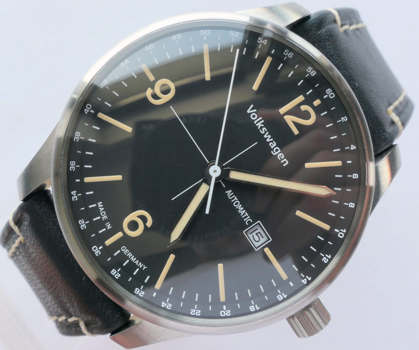 Volkwagen Classic Beetle Bug Car Accessory Aviator Pilot Driver Automatic Watch