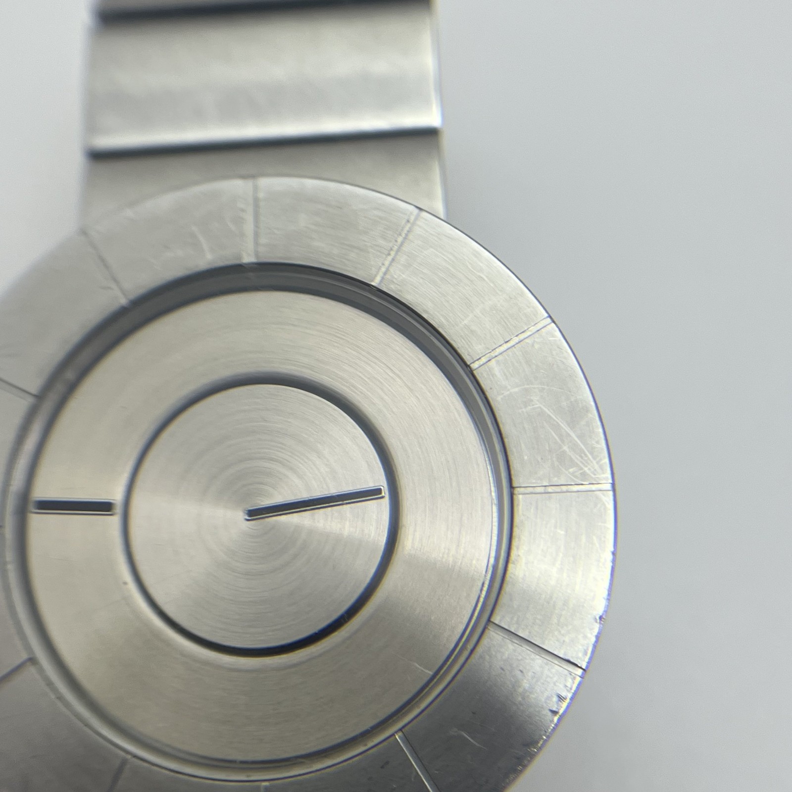 Seiko Issey Miyake TO NY0N001 by Tokujin Yoshioka Qz Silver Dial Japan#509B
