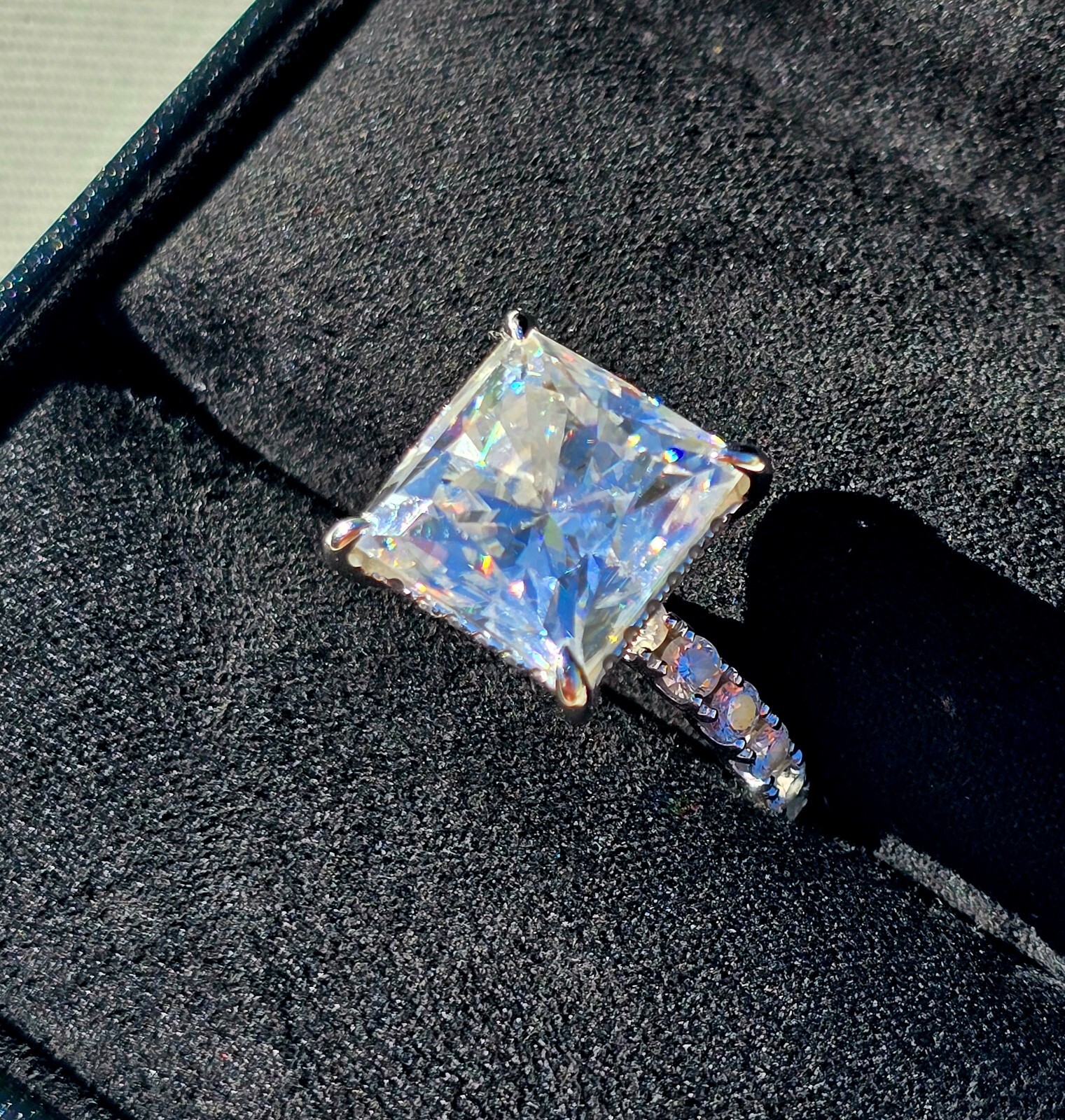 Princess Cut 10.00ct (13.50mm) Moissanite Stone Set Shoulders With Hidden Halo