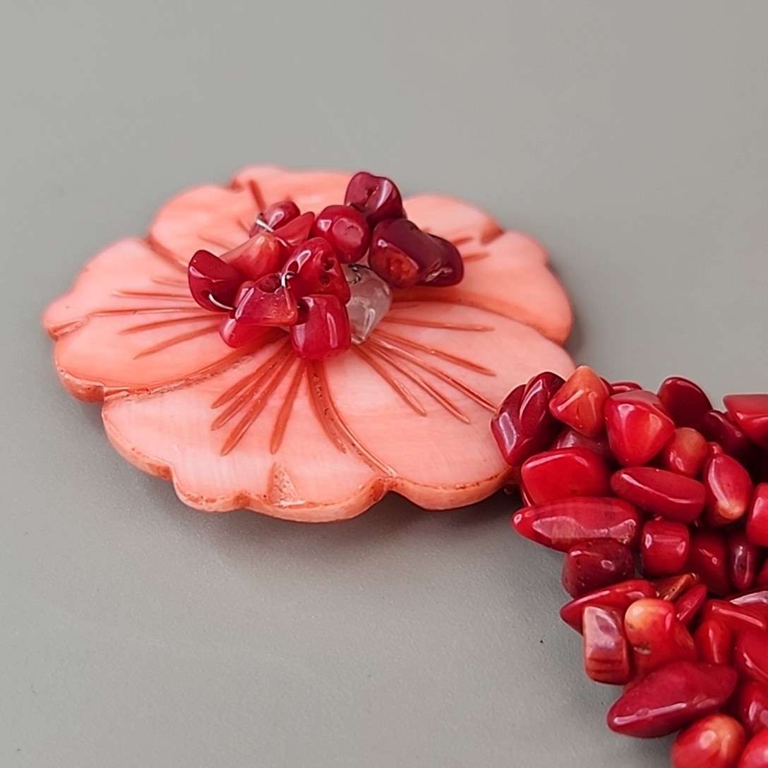 Coral Beaded Necklace Three Layered Dyed Mother of Pearl Flower Pendant Red 18″