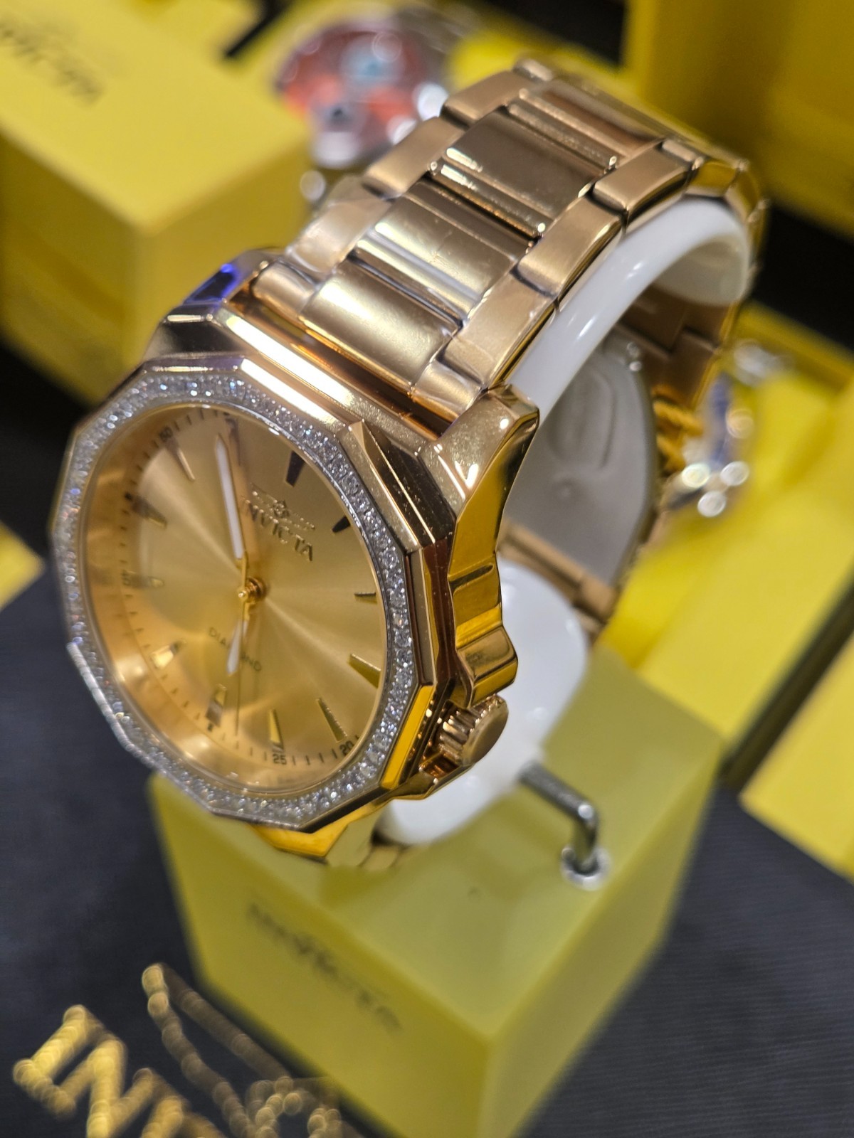(48732) Invicta Elite Diamond 0.33 Carat Diamond Men’s Watch – 42mm, Gold