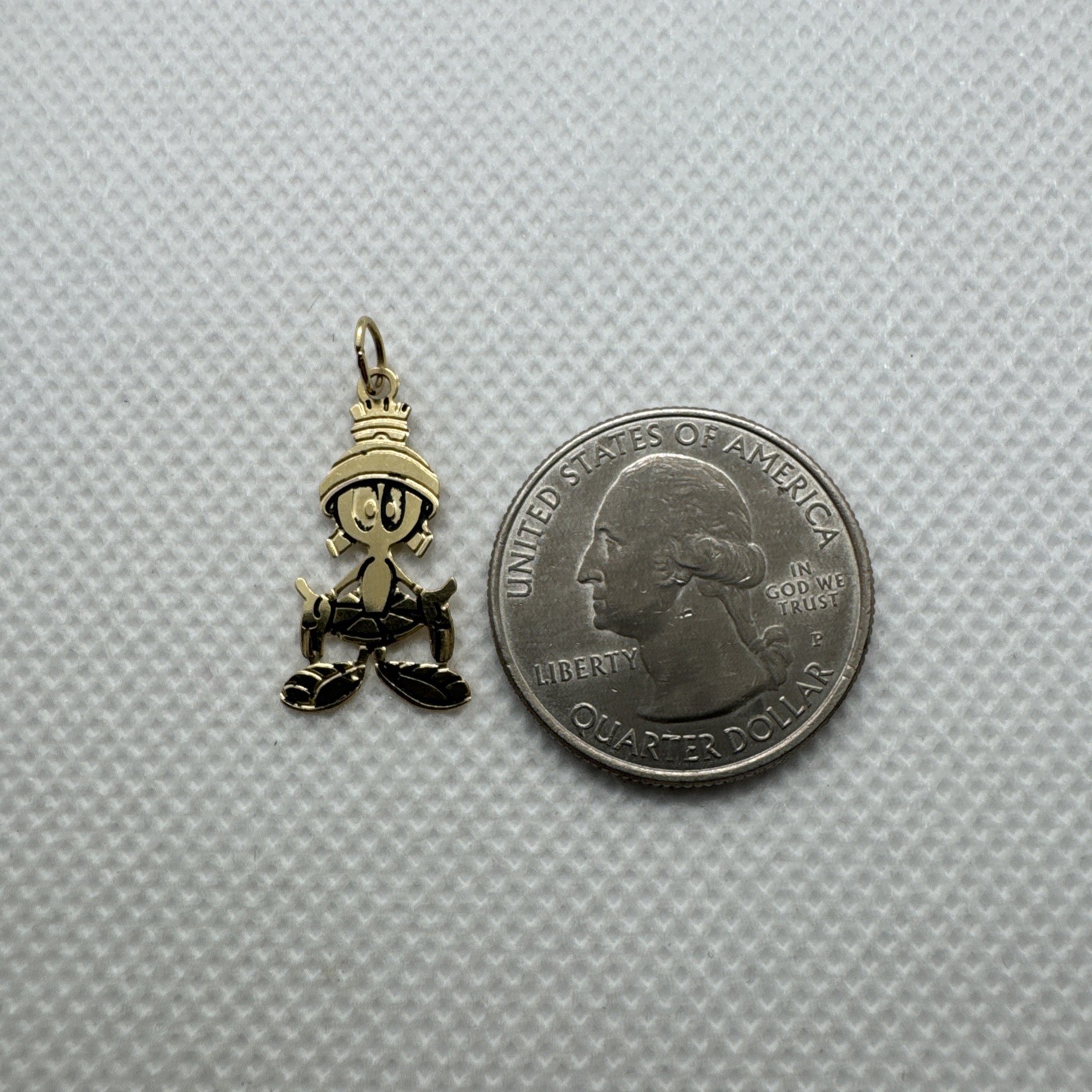 MA 14K Yellow Gold Fine Jewelry Warner Bros Marvin The Martian Pendant