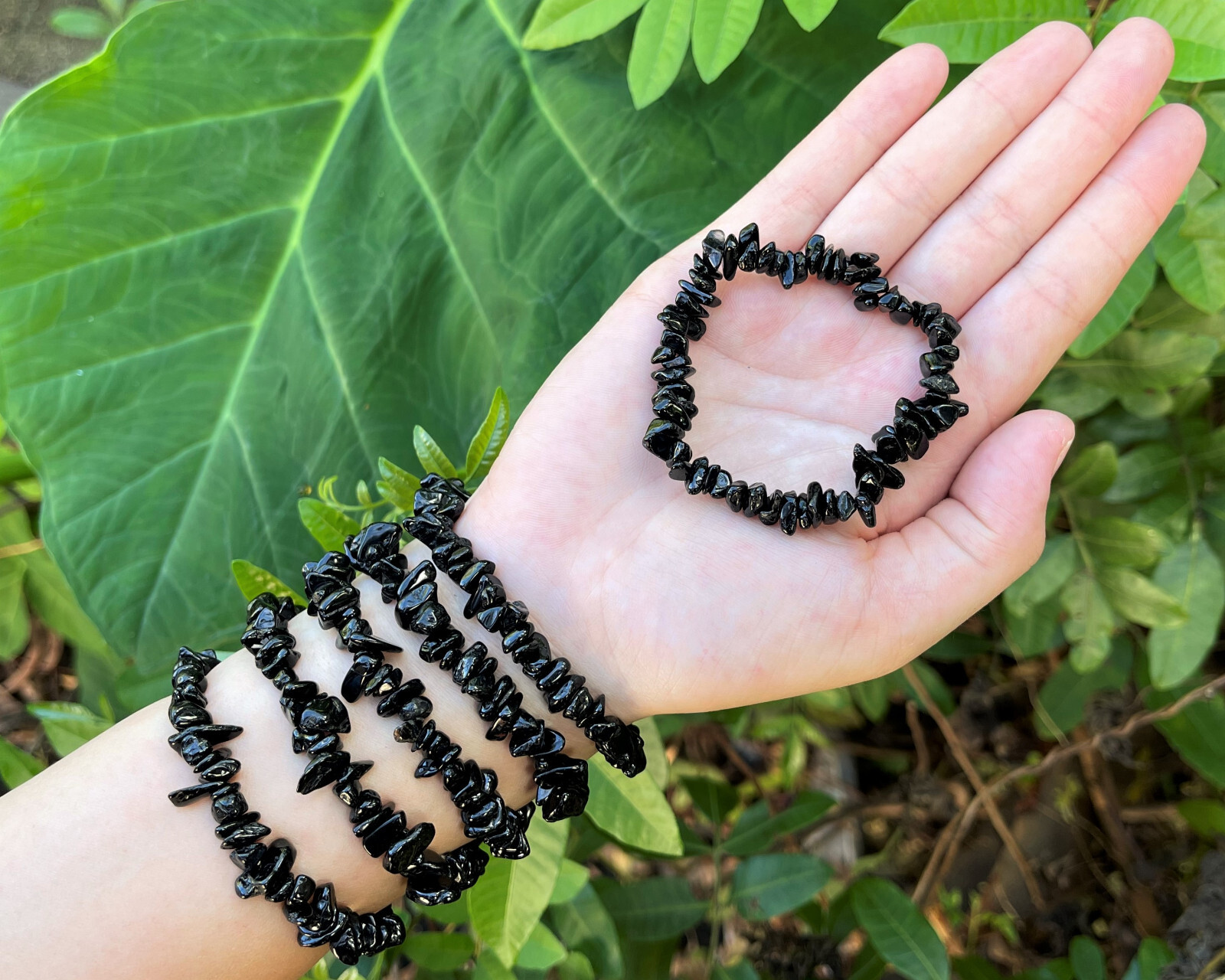 Black Tourmaline Chip Bracelet, Gemstone Chip Crystals (Stretchy – US Seller)