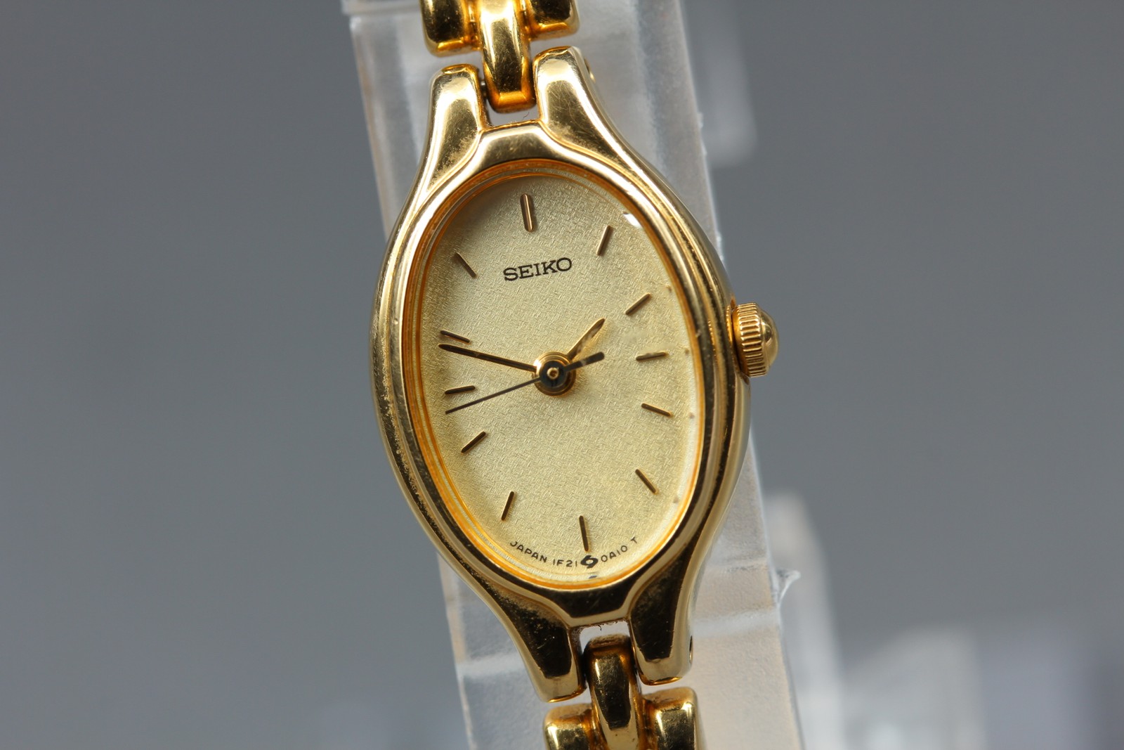 [Exc+5] SEIKO Tisse 1F21-5A00 Gold Dial Oval bracelet Quartz Woman’s Watch
