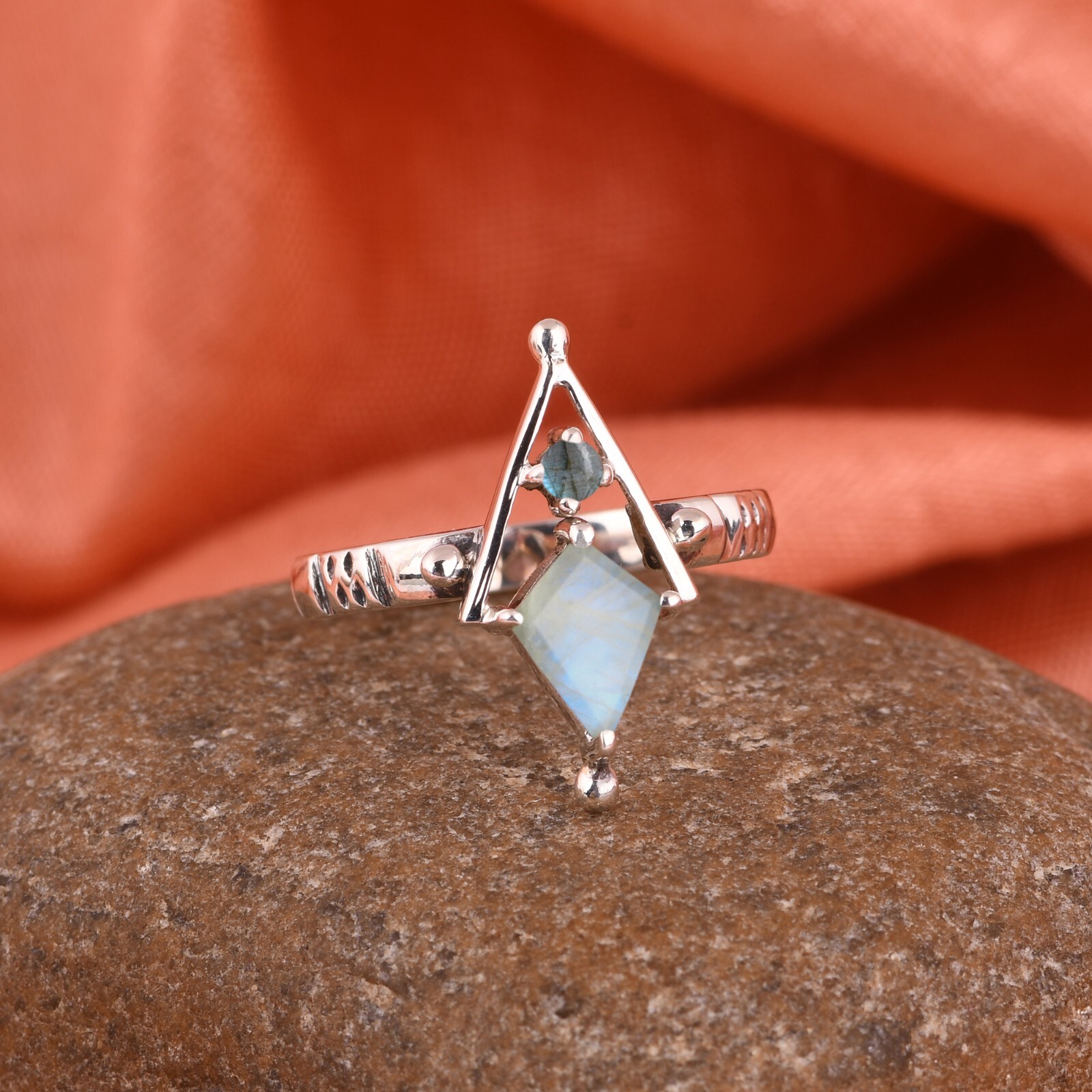 Kite Shape Moonstone and Labradorite Ring Sterling Silver Engagement Band Ring