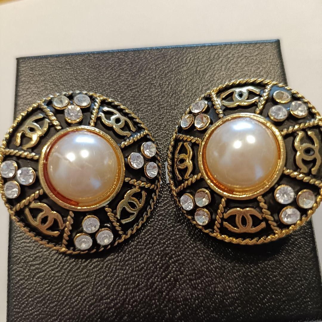 Chanel Engraved Coco Mark Logo Earrings Rhinestone Pearl Women’s Accessories