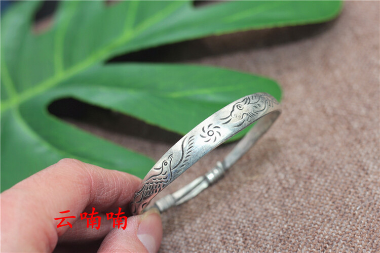 National wind literary retro folk Chinese handmade Miao silver bracelet 1piece