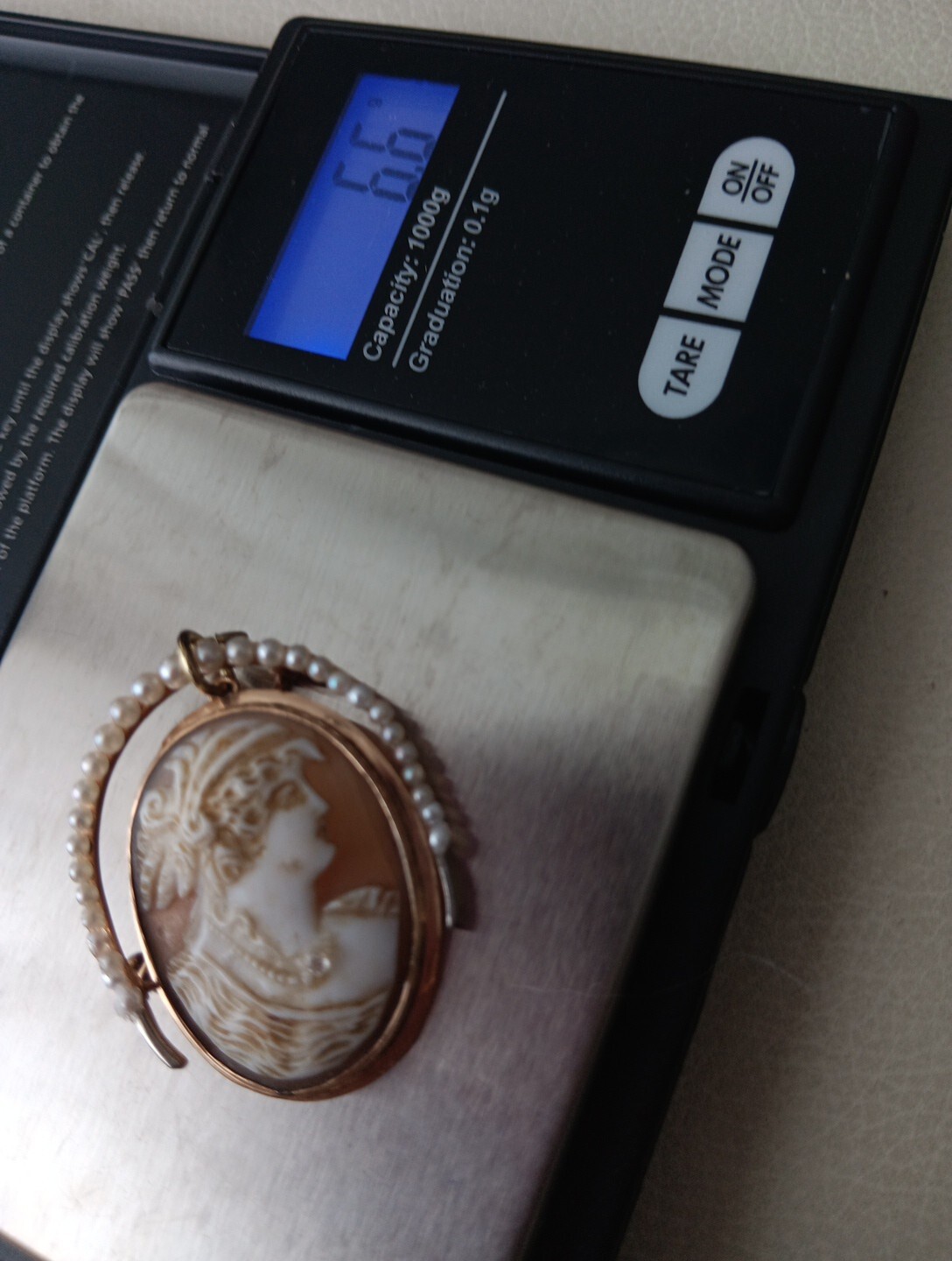 Vintage Pin Brooch Shelf Carved Cameo Italy Culture Pearls Very Old 14.kt