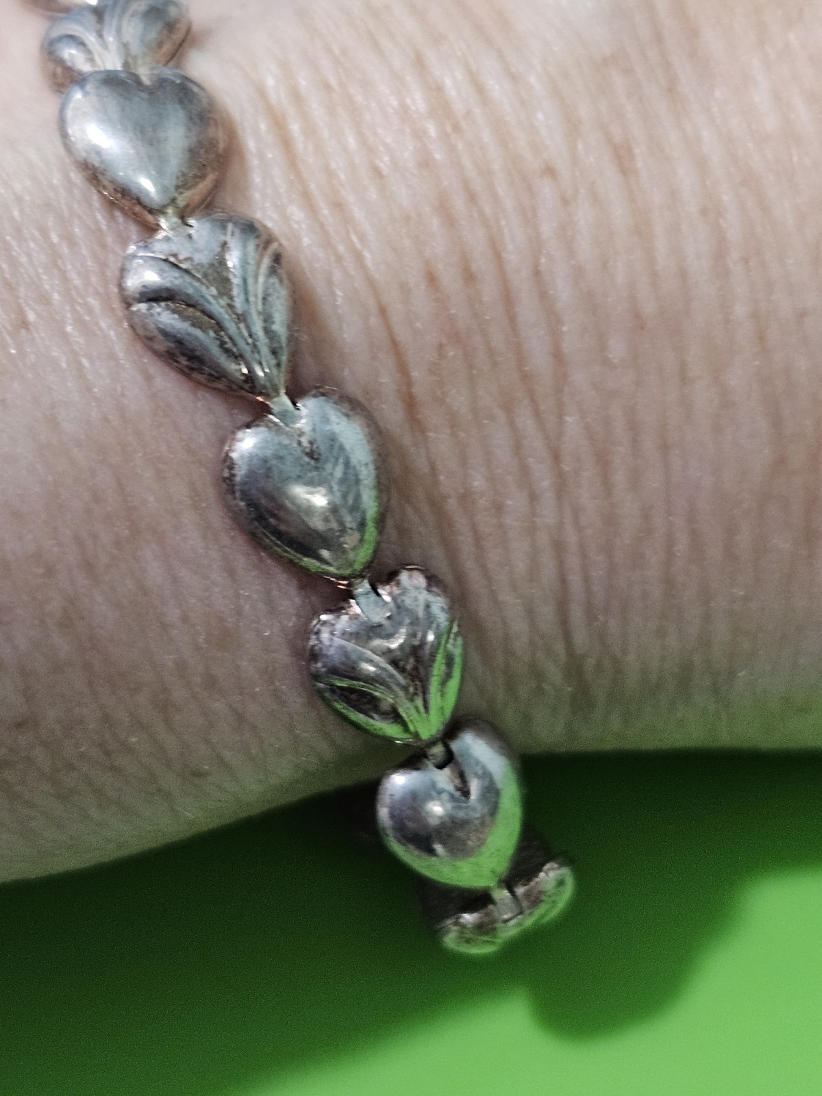 Sterling Silver Marked 925 Heart Bracelet ITALY. 7″ (9.5g)