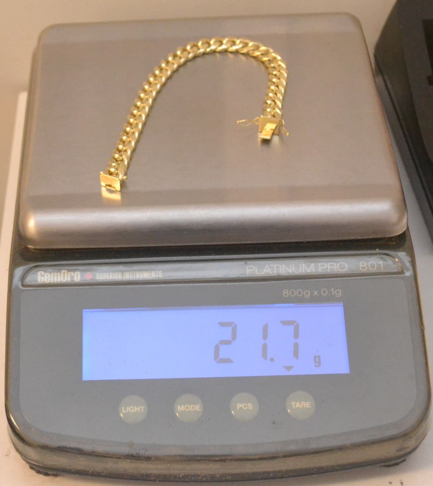 8.25” 10K Yellow Gold Cuban Link Bracelet – Men’s Box Clasp Hollow Style