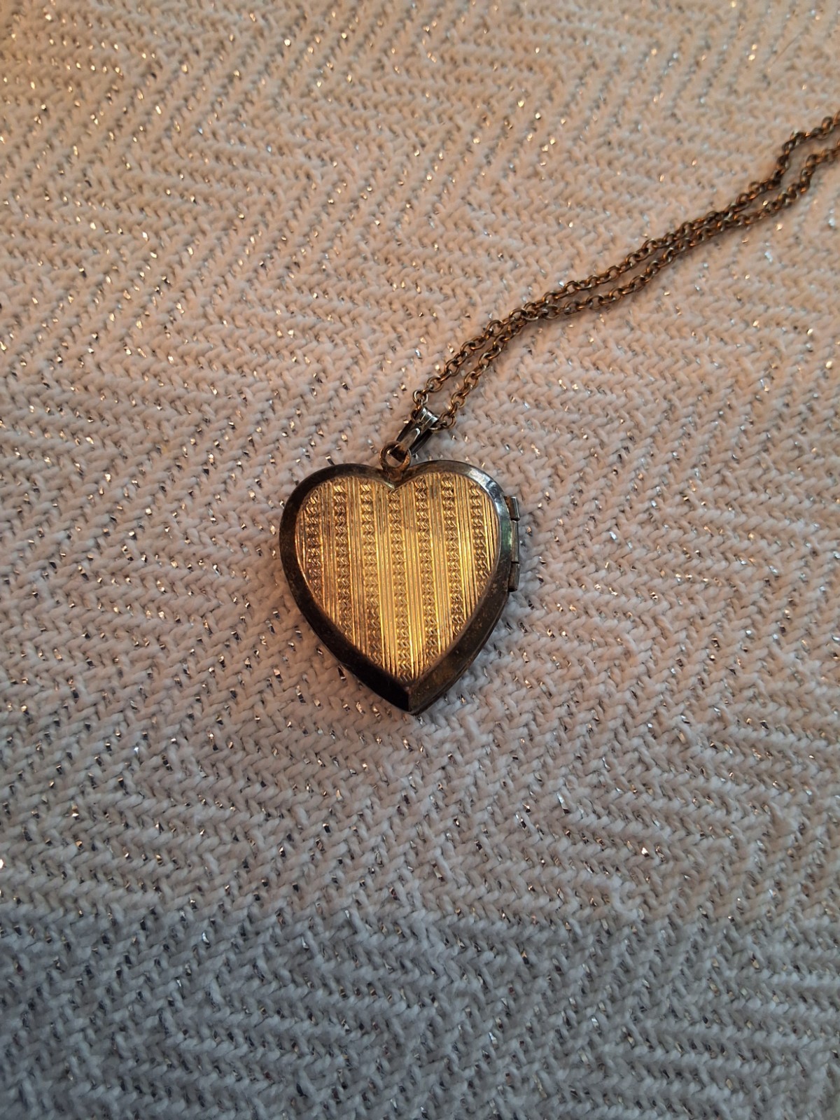 vintage heart locket necklace