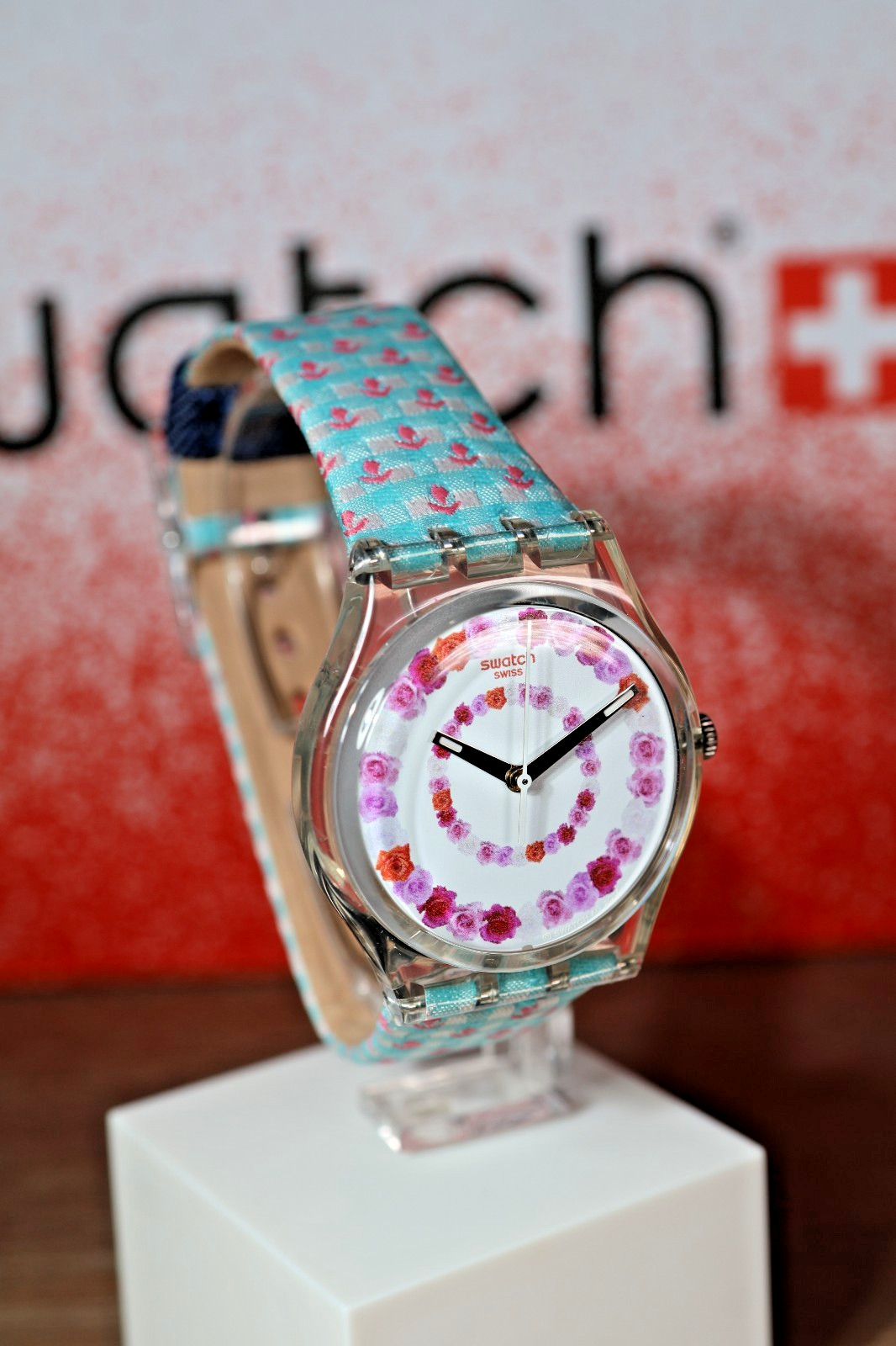NEW Limited Swiss Swatch ROSES4U Flowers Denim Leather Strap Clear 34mm GZ291