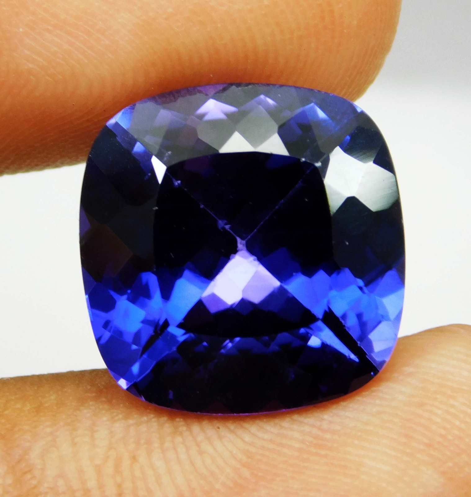Natural Purple Blue Tanzanite 12.55 Ct AAA Cushion Cut Certified Faceted Gems
