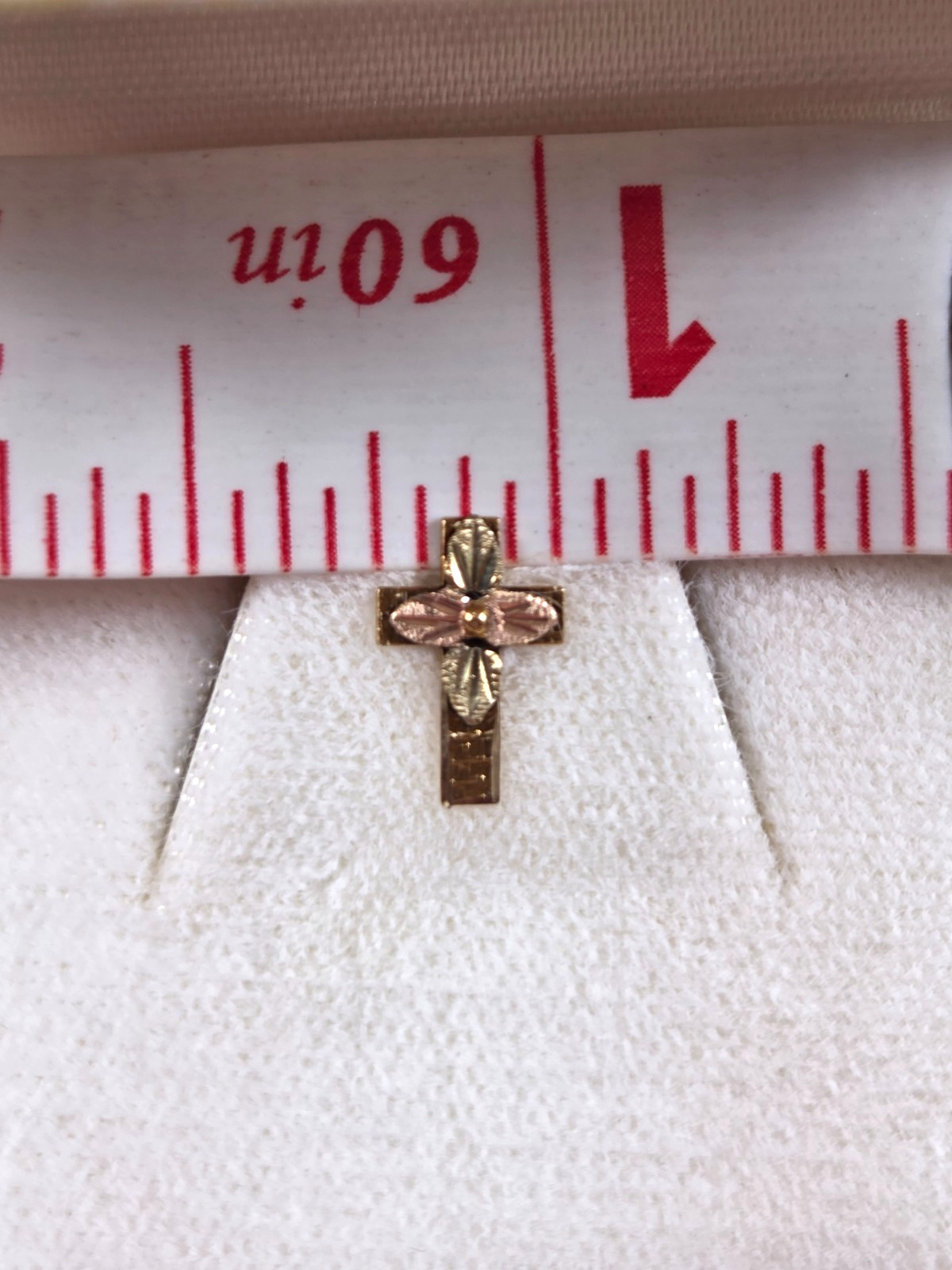 Landstrom’s 10K Black Hills Gold Cross Tie Tack/Pin – NIB (R775)