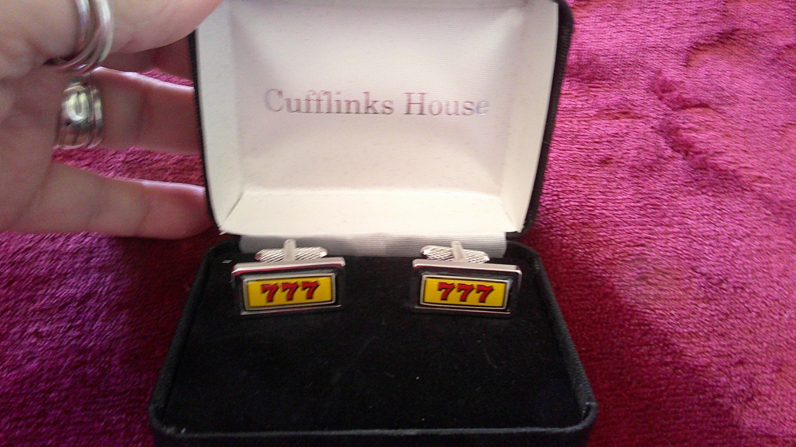 Cufflinks – Slot Machine Casino Numbers 777
