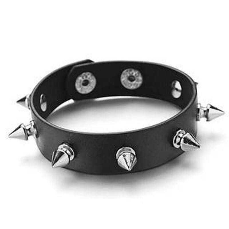 Minimalist Black Faux Leather Spike Bracelet Size 20 Cm