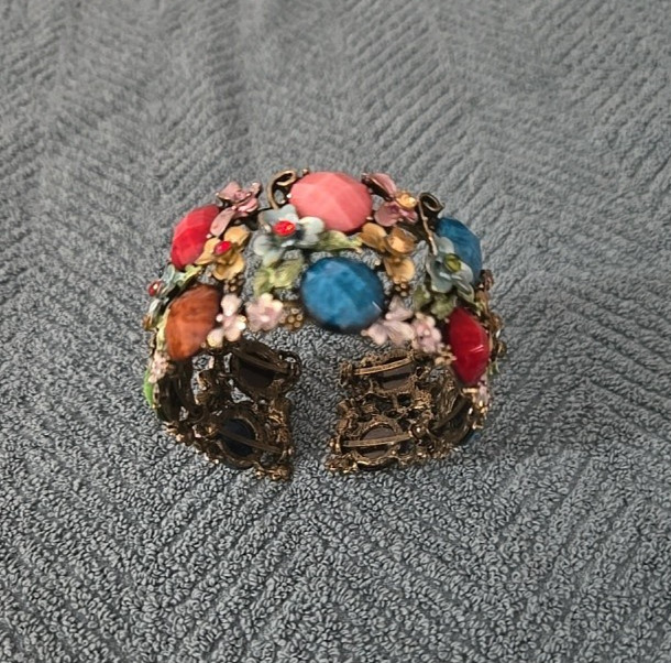 Multicolor Glass Flower Cuff Bracelet, Teardrop Stones, Beaded Charm.