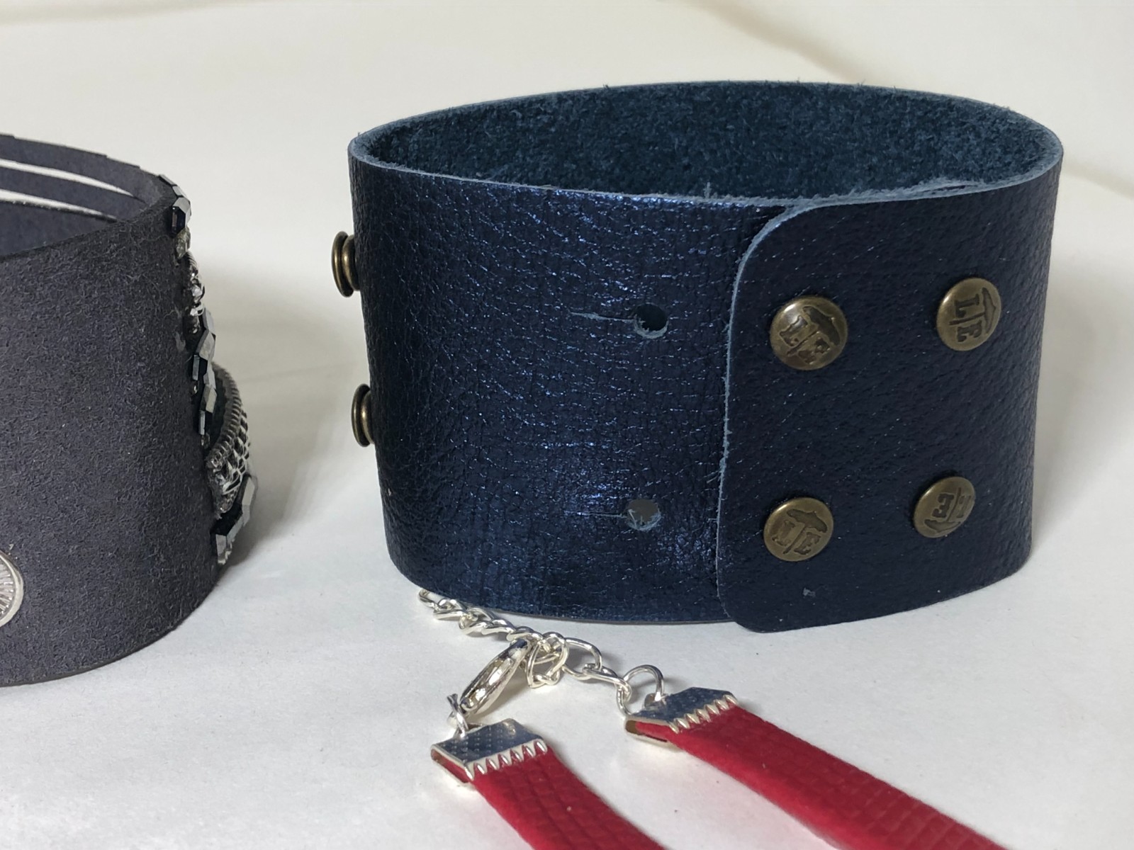 Women’s Mixed Lot of 7 Leather/Faux Fabric Bracelets Mixed Colors and Age